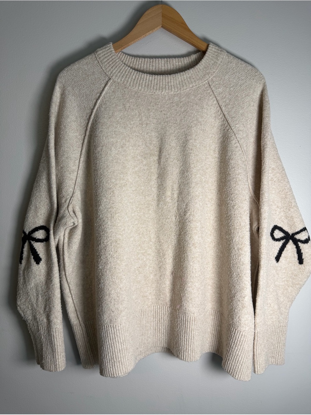 Aerie Cream Unreal Crew Sweater Black Elbow Bows Size M
